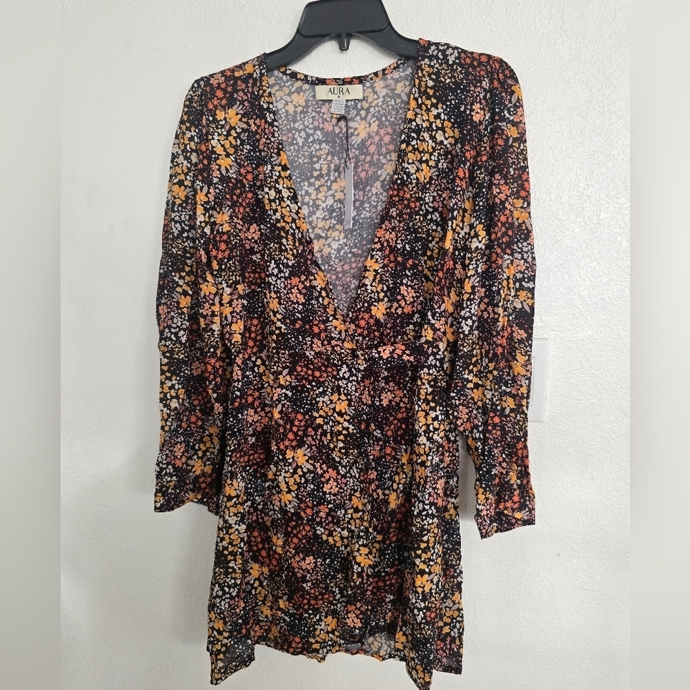 NWT Aura The Label Ember Print Wraping Mini Dress Size Medium - Picture 2 of 12